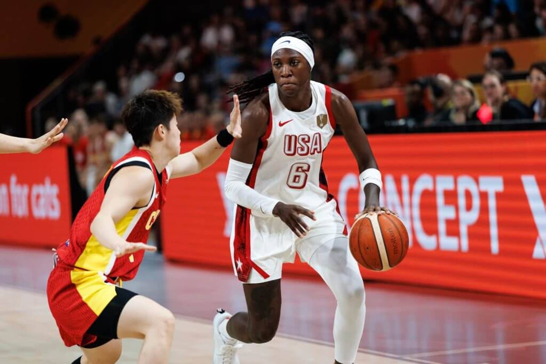 Italia se comió el invicto y casi se lleva un souvenir: cayó 55-52 con Estados Unidos en un final caliente