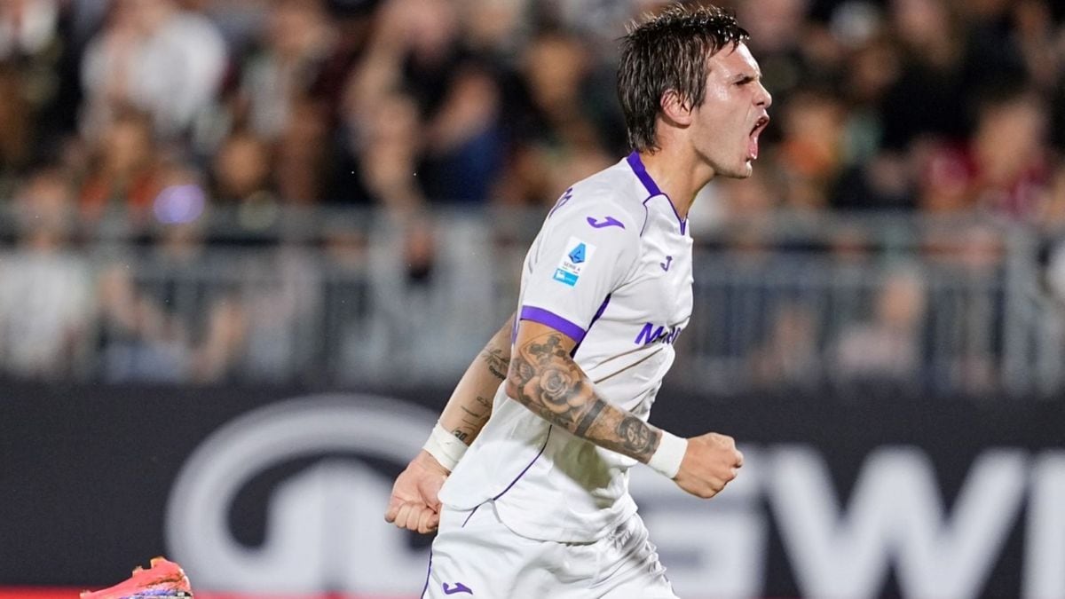 Mastantuono hizo frío en Venecia: tres goles, cara de póker y la primera sonrisa de la Fiorentina