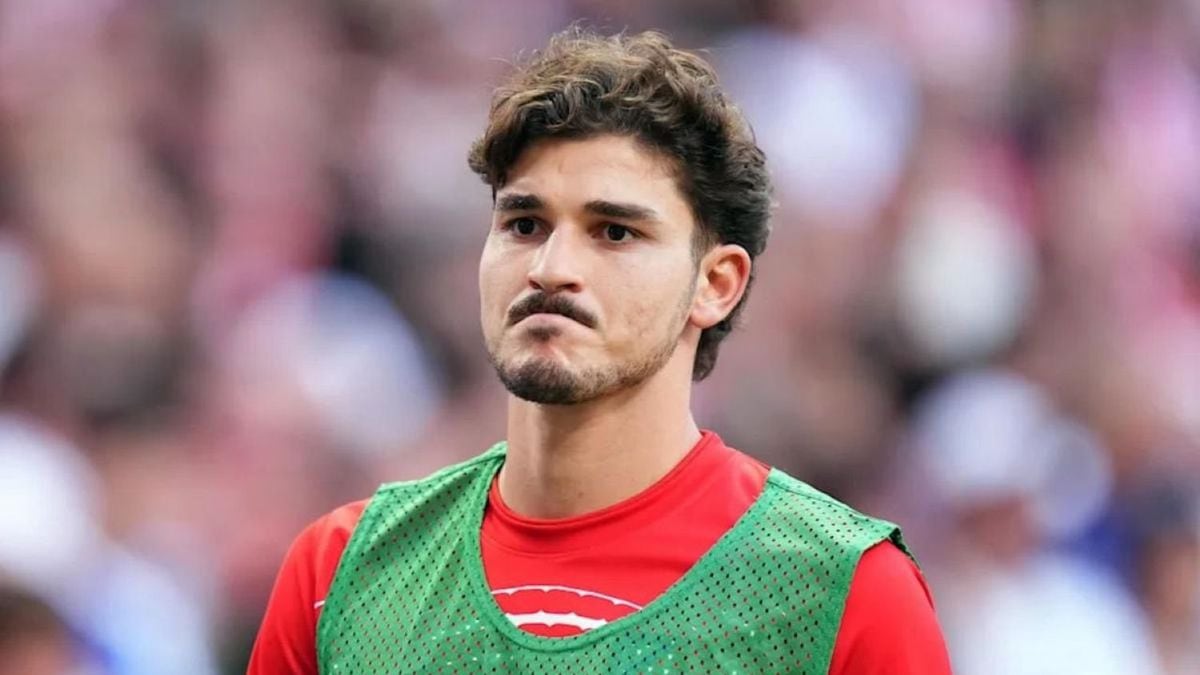 La Araña se queda en Madrid: Julián Álvarez se pierde el duelo ante la Real Sociedad por una sobrecarga muscular
