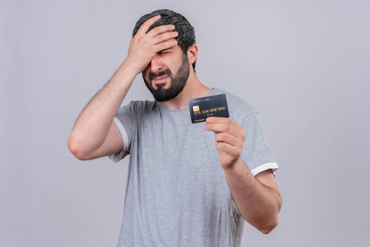 Pagar el mínimo de la tarjeta: cómo se conforma la deuda que queda pendiente