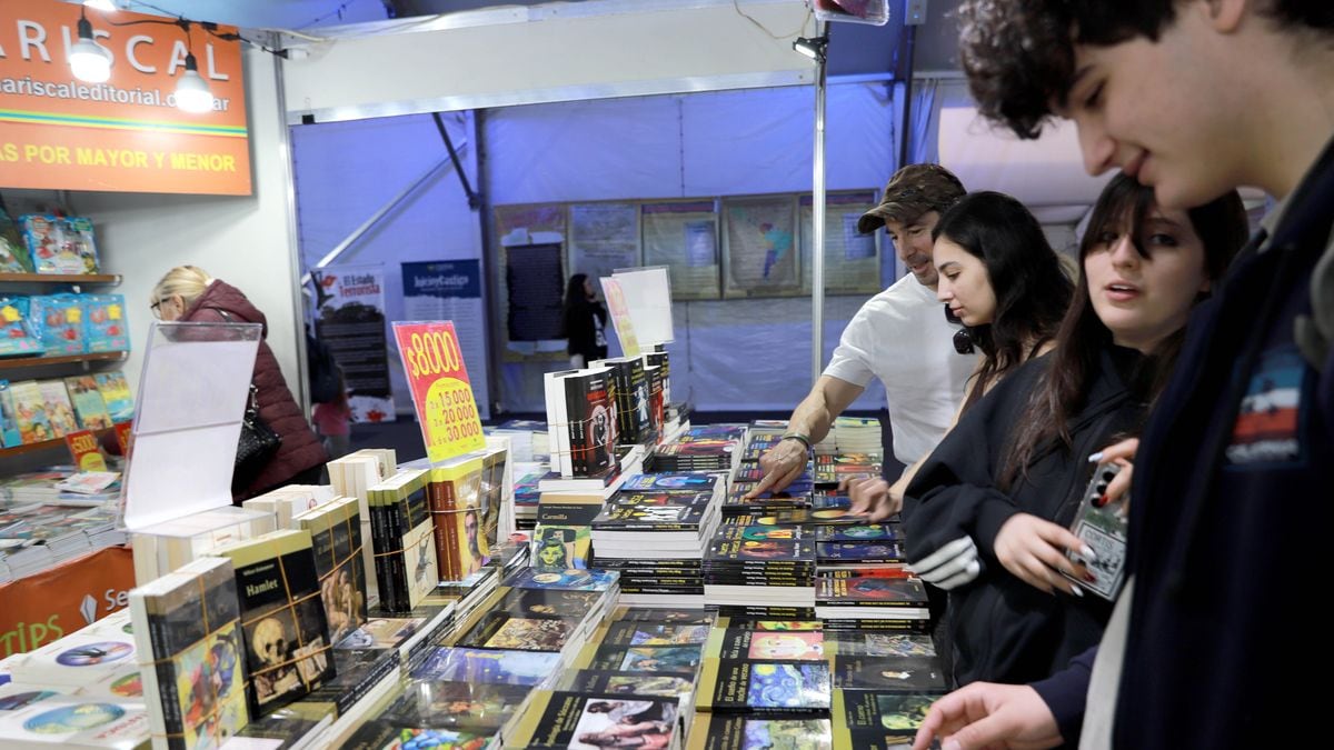 La Feria del Libro de Neuquén se despide entre libros, teatro y poetas: una guía para no perderse nada