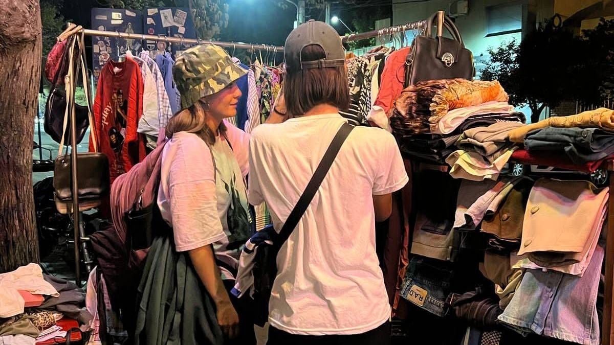 Una tarde de ferias y una madrugada para prenderse fuego: Neuquén arma una jornada doble en La Vereda Cultural