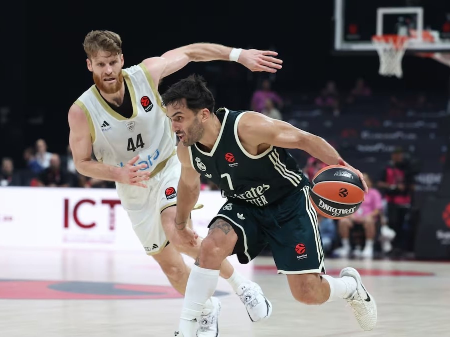 Madrid tropezó por un pelo en Dubai: un triple a 50 segundos del final le arruinó el debut en la Euroliga