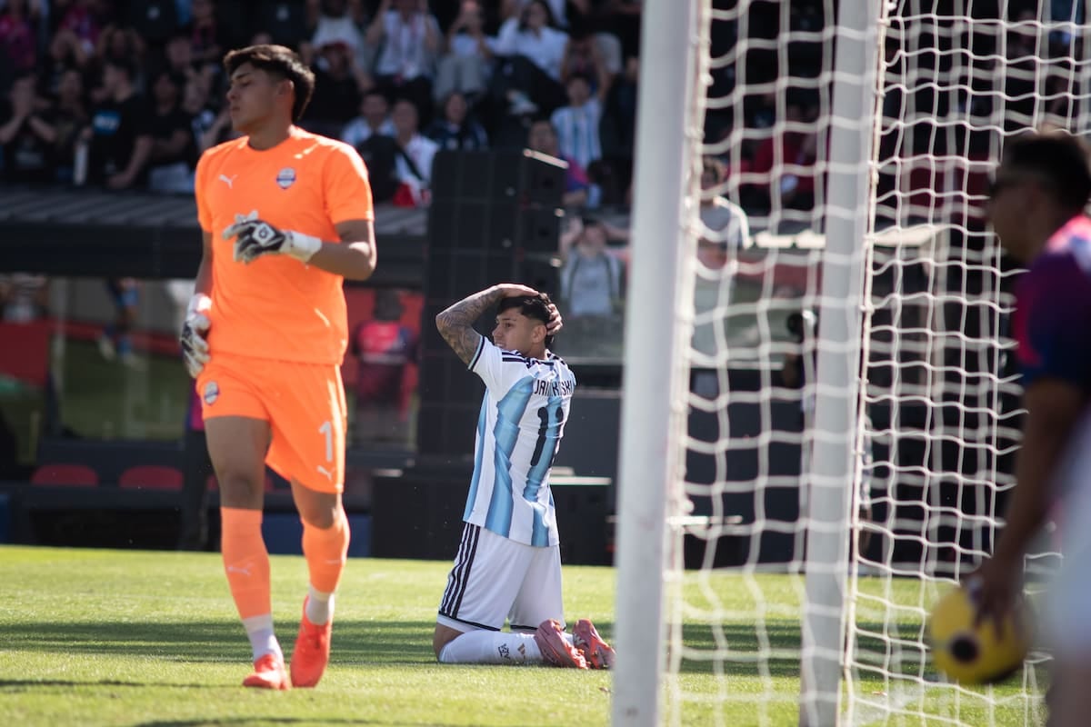 Plata con sabor a frío: Argentina se quedó con las ganas en los penales ante Paraguay