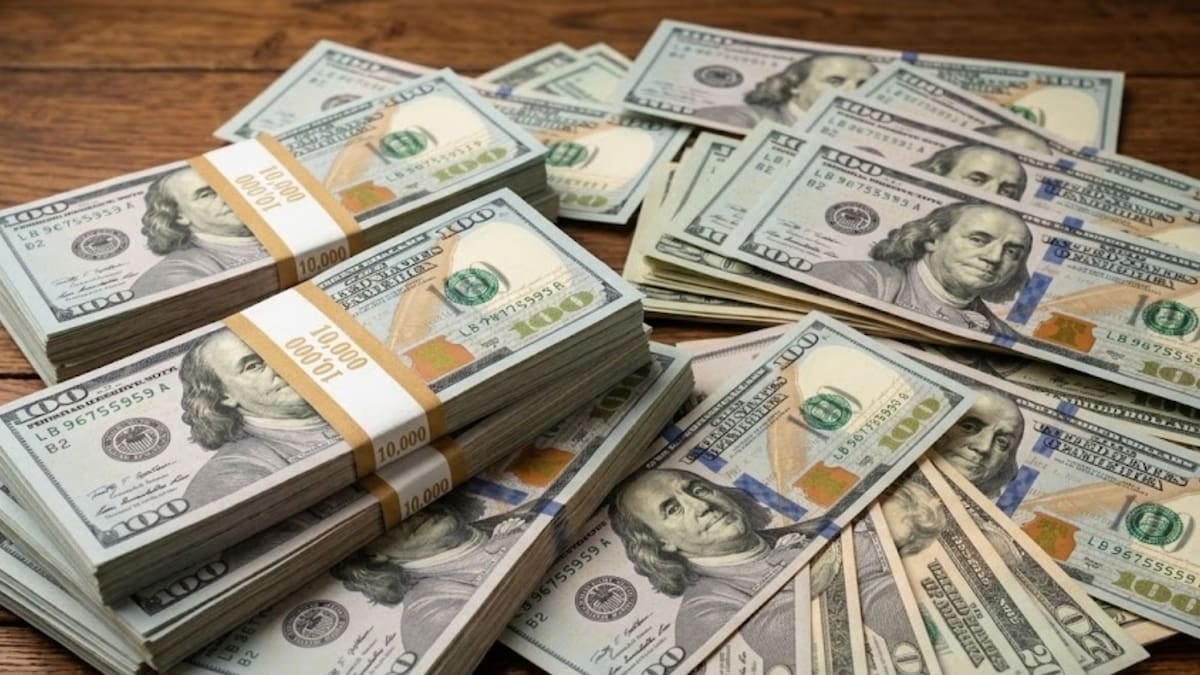 El lunes cerró con el dólar oficial clavado en $1545 y el blue a $1560