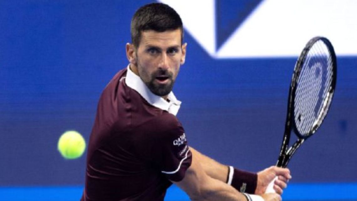 Djokovic volvió a Beijing como quien vuelve a la casa de la suegra: con sonrisa y un par de pastillas en el bolsillo