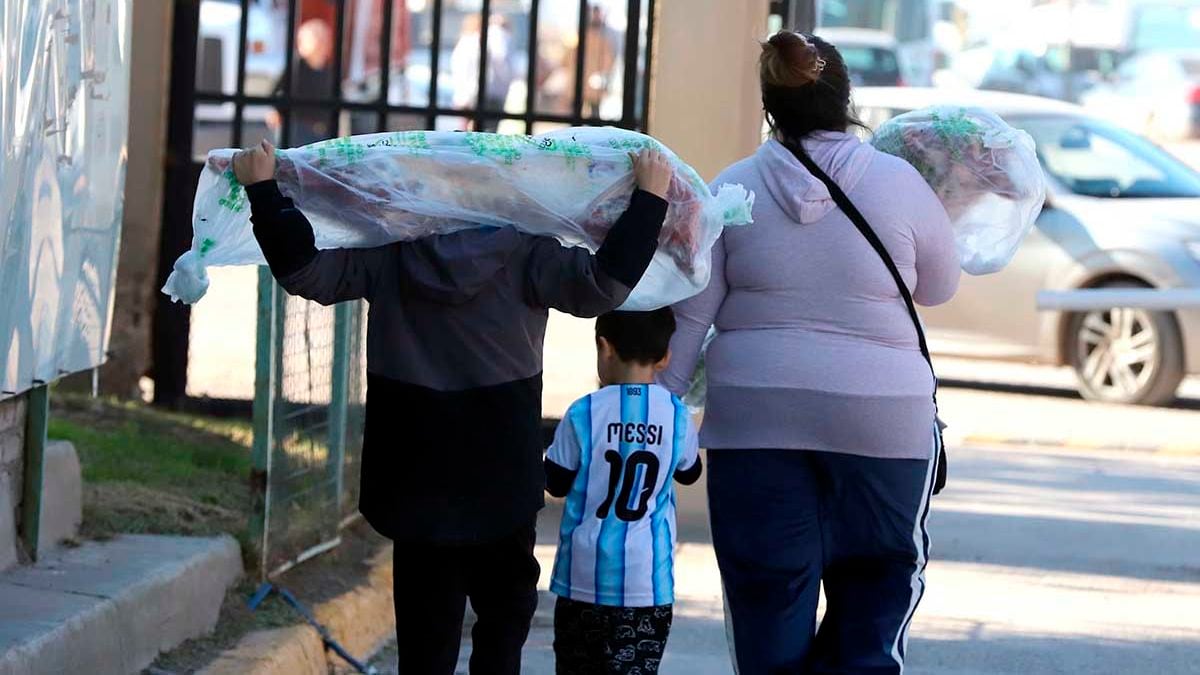 Chivito del norte y trucha patagónica se suman a la oferta del Mercado Concentrador del Neuquén