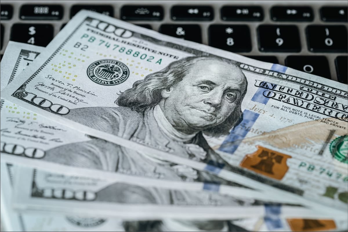 Cotización cambiaria de referencia: el oficial cerró en $1540 y el blue en $1560 en el Banco Nación