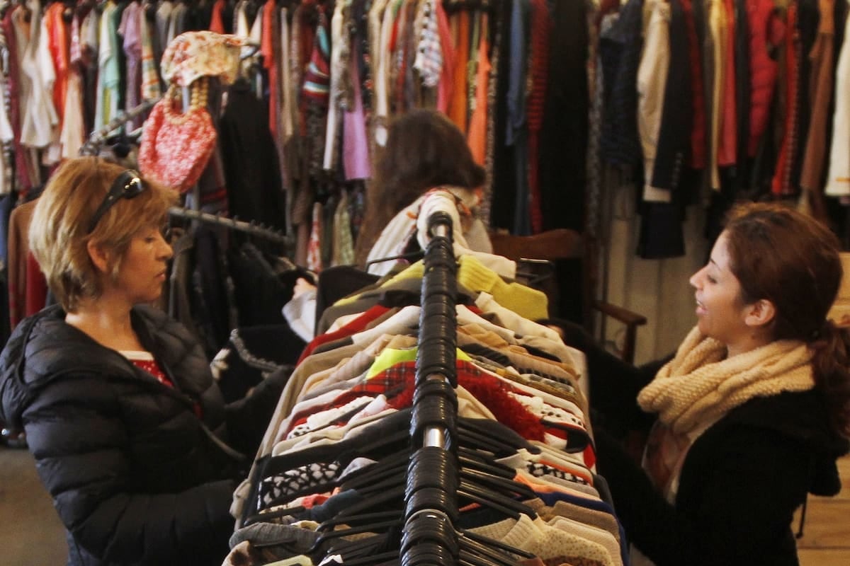 Consumo en caída libre: las familias compran lo justo y postergan todo lo que pueden