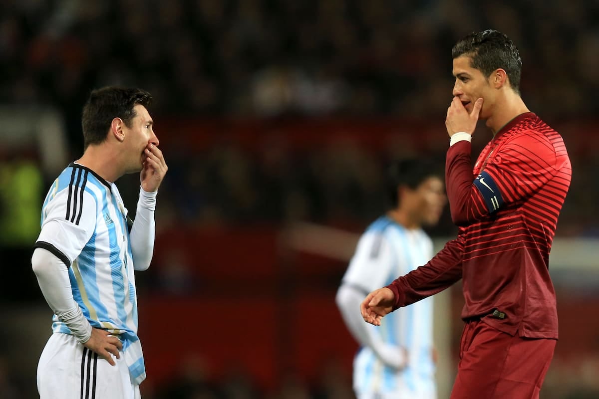 Ronaldo se fue sin tocar la pelota y Messi se fue con la pelota bajo el brazo: dos formas de bajarse del escenario