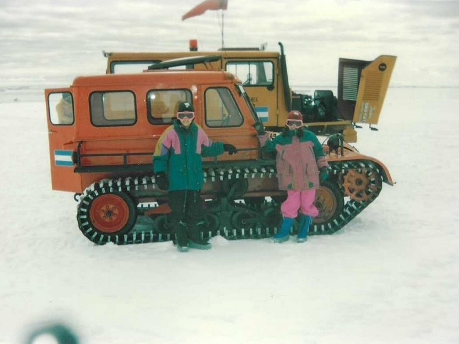Aquella casa blanca en el último confín del mundo: la infancia antártica que marcó a Natalia López