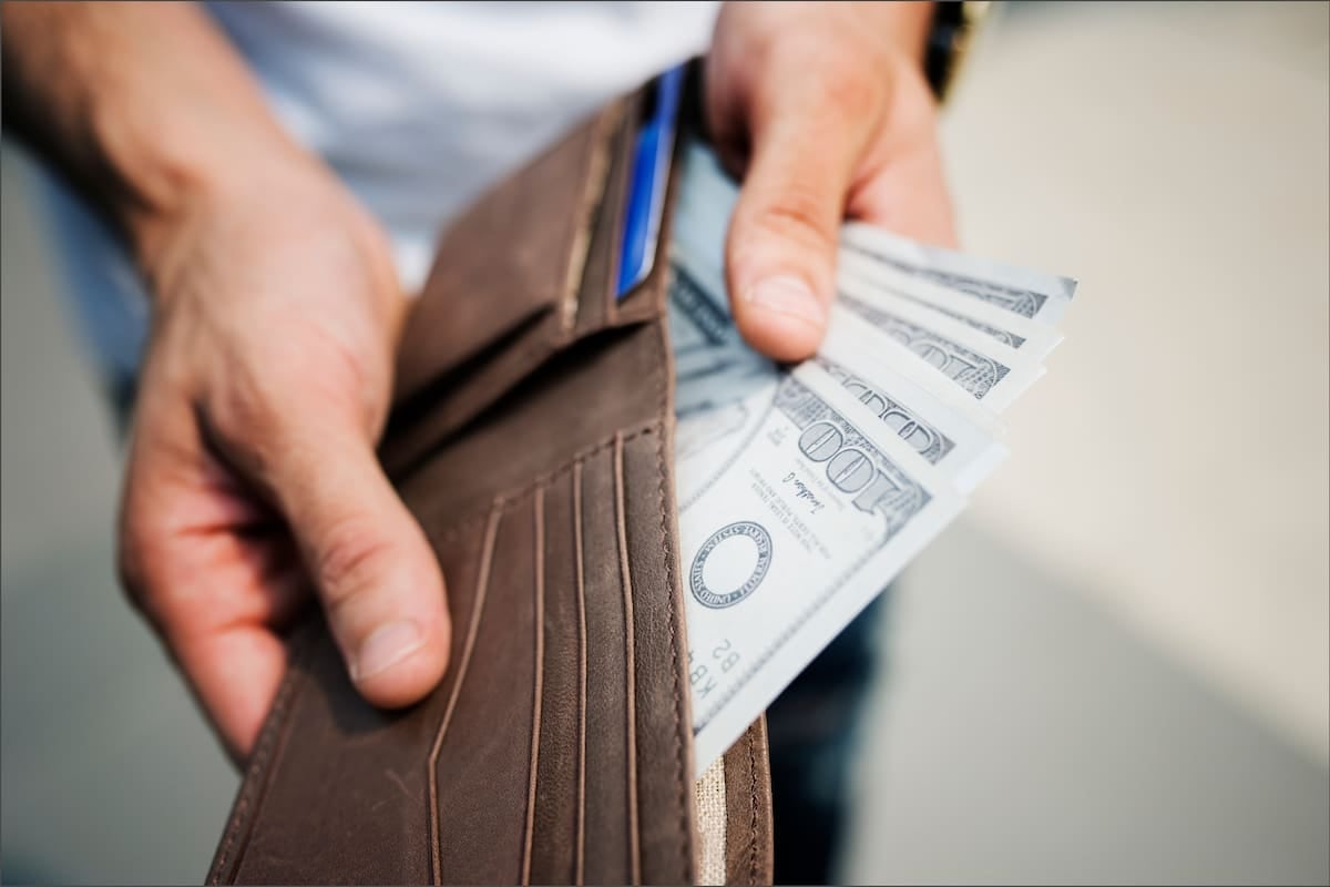 El dólar oficial y el blue quedaron a cinco pesos de distancia y la inflación porteña volvió a acelerarse