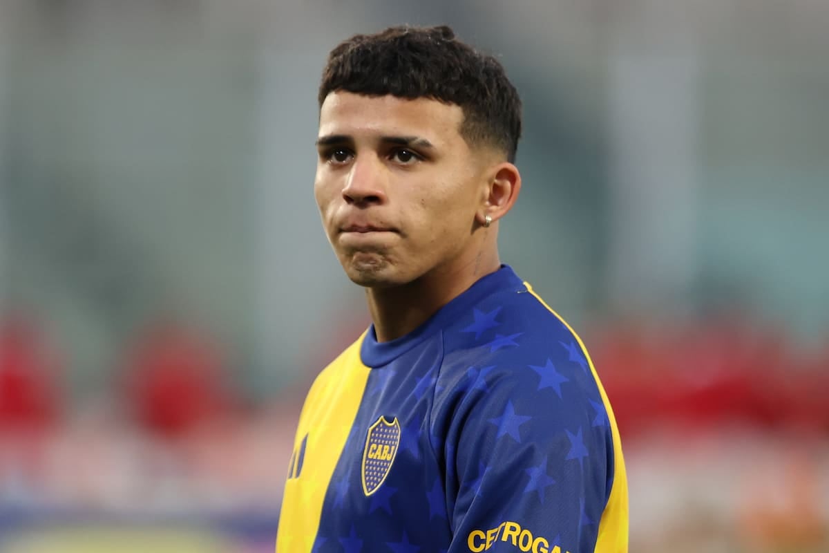 Boca se la juega con lo que tiene y un paraguas abierto en la Bombonera