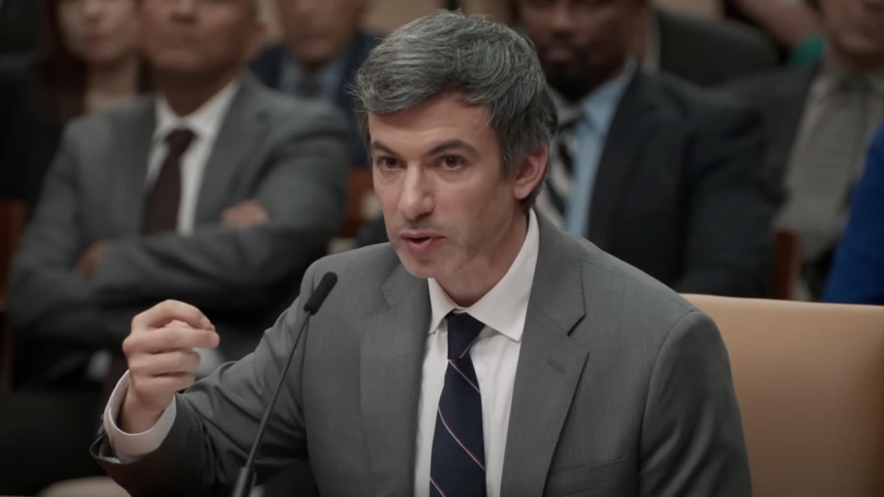 Cuando una serie se mete en la cabina y termina escribiendo leyes en el Senado de Washington