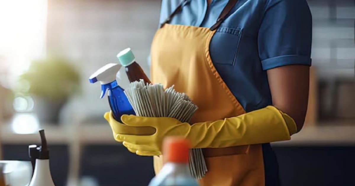 Salarios del personal doméstico: cómo quedan los mínimos desde octubre y qué adicionales hay que tener en cuenta