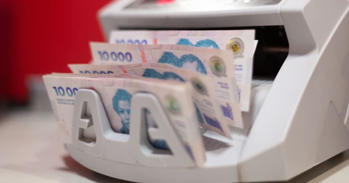 Canje de billetes deteriorados: qué obliga a hacer la banca minorista y en qué casos puede negarse