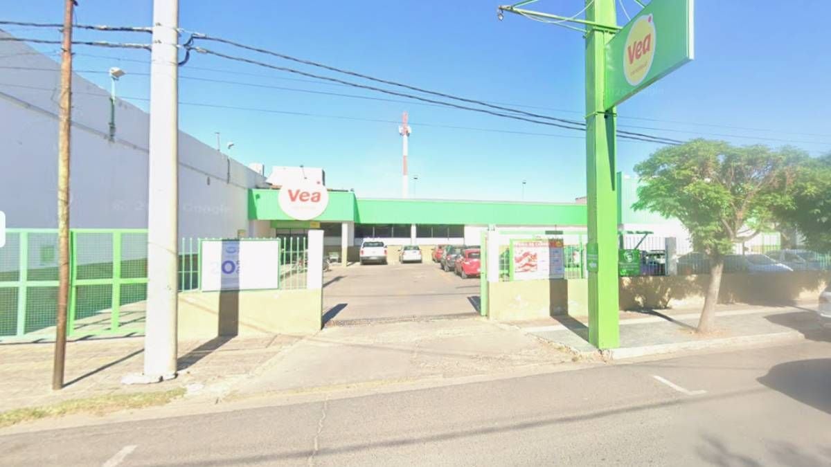 Un supermercado de Neuquén deberá pagar una multa millonaria por la bicicleta que se robaron del estacionamiento