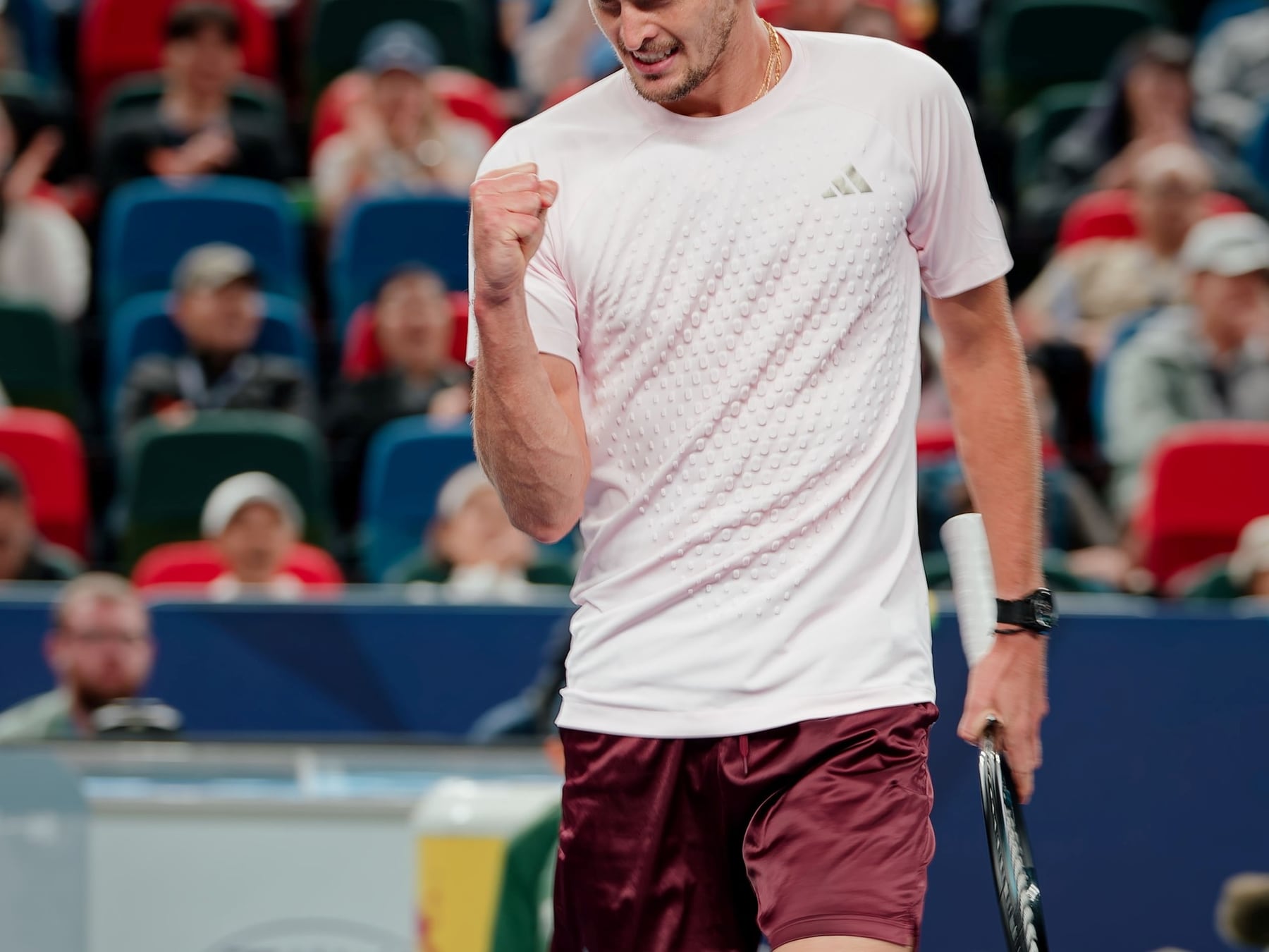 Zverev barrió a De Miñaur y va por otra víctima en Shanghái: ahora le toca Davidovich Fokina