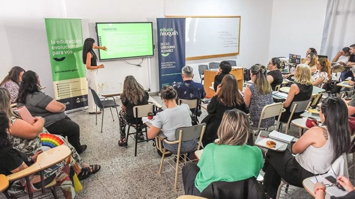 Becas Gregorio Álvarez en Neuquén: 438 estudiantes ya tienen el sí y el cobro llega el 20 de octubre