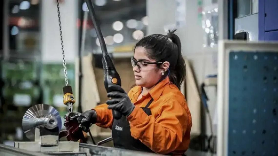 Agosto dejó a la economy patitambo: apenas 0,1% de rebote tras el derrumbe de julio