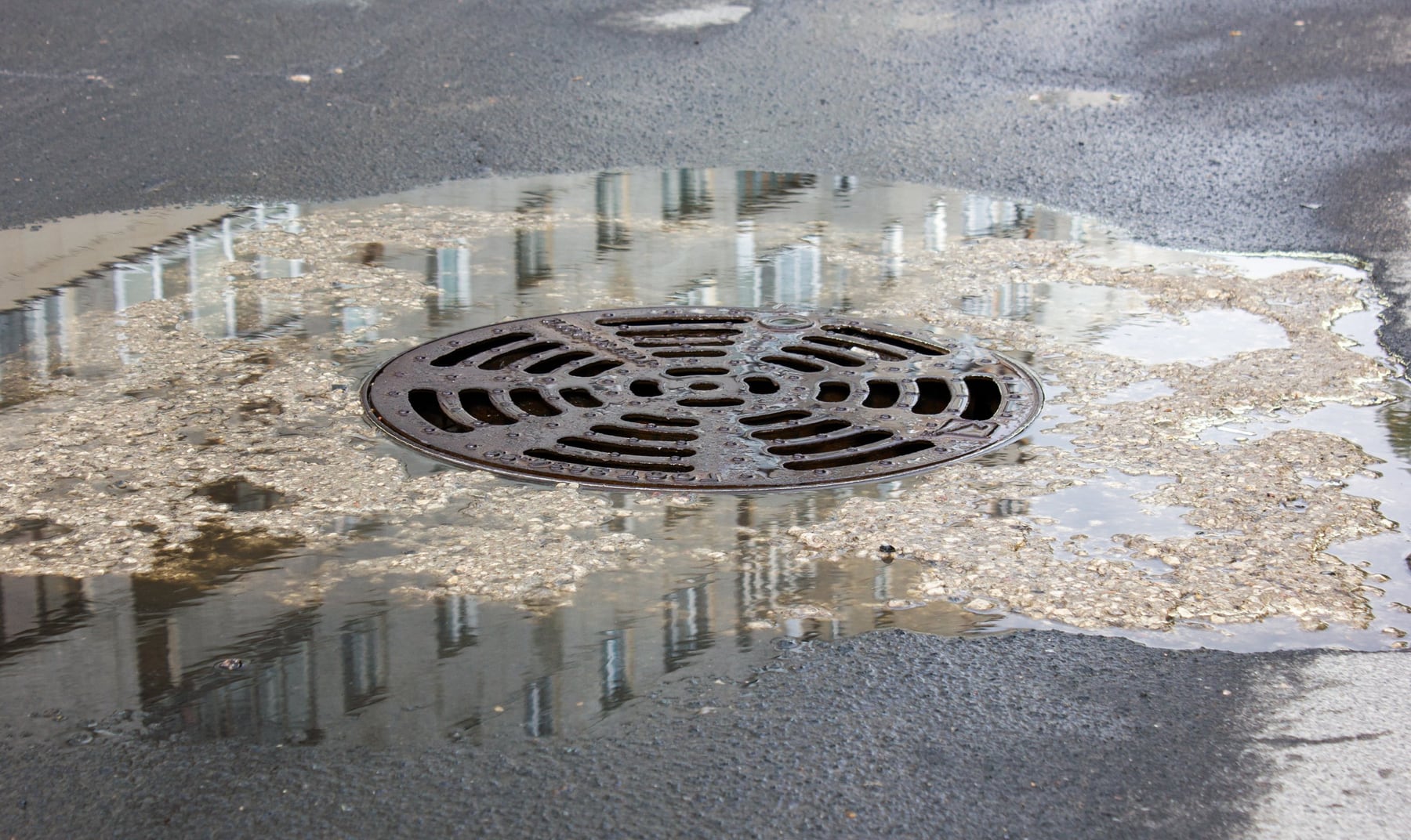 Tormentas en Neuquén: la guía vecinal para que el agua no se quede con la calle