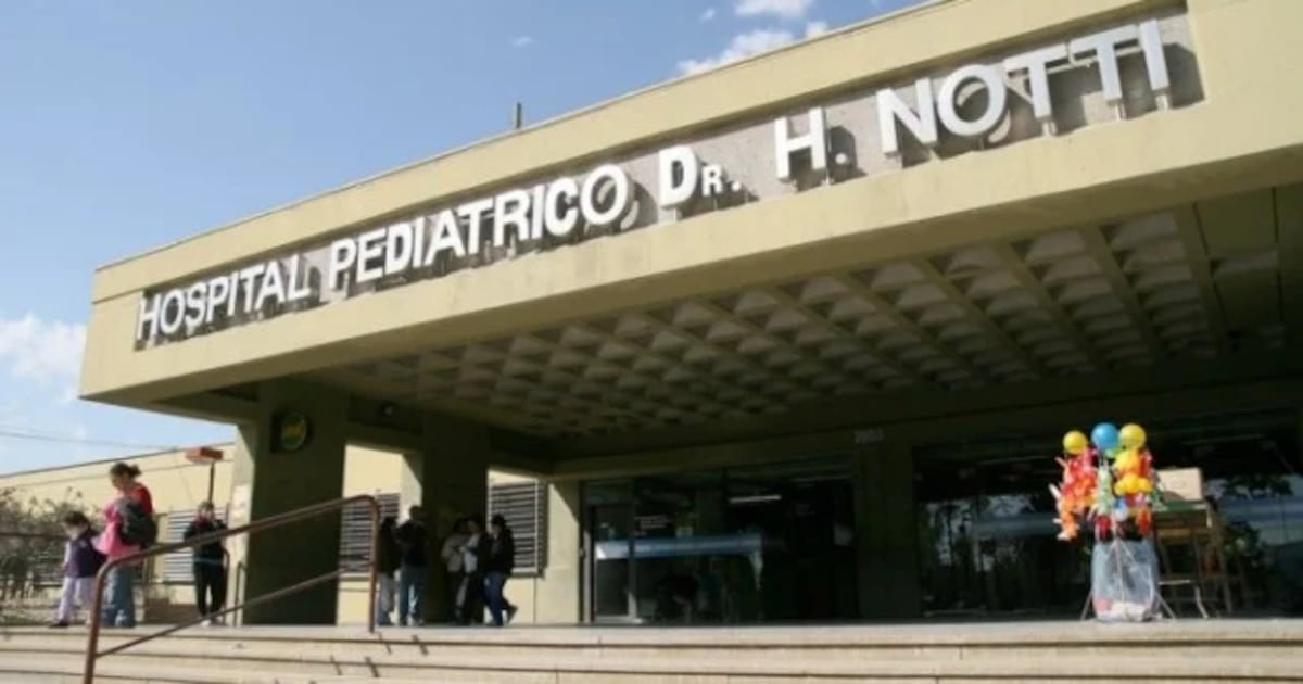 Una niña de ocho años murió en Maipú luego de un choque entre una moto y una camioneta