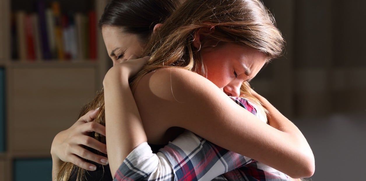 La muerte de un padre abre una crisis de roles, memoria y vínculos
